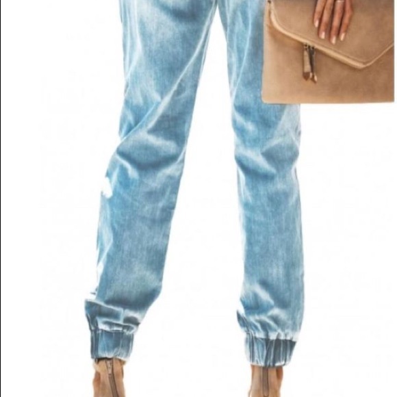 Winter Sale❄️ Bad & Bougie Jogger - Picture 2 of 5